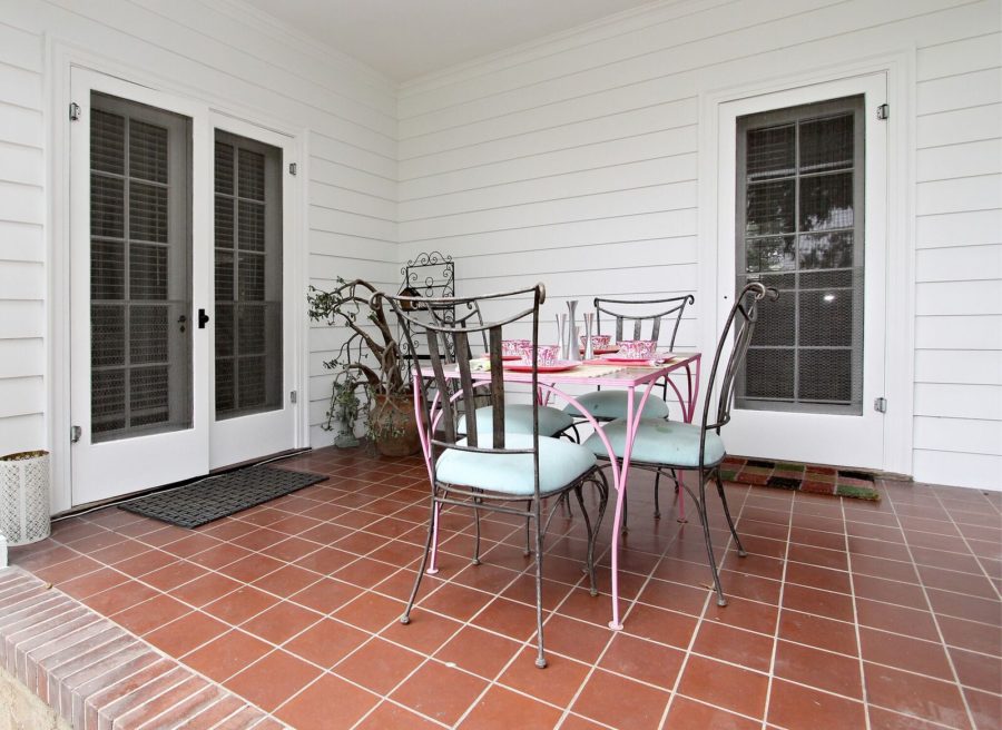 Patio on side of house where Father of the Bride was filmed