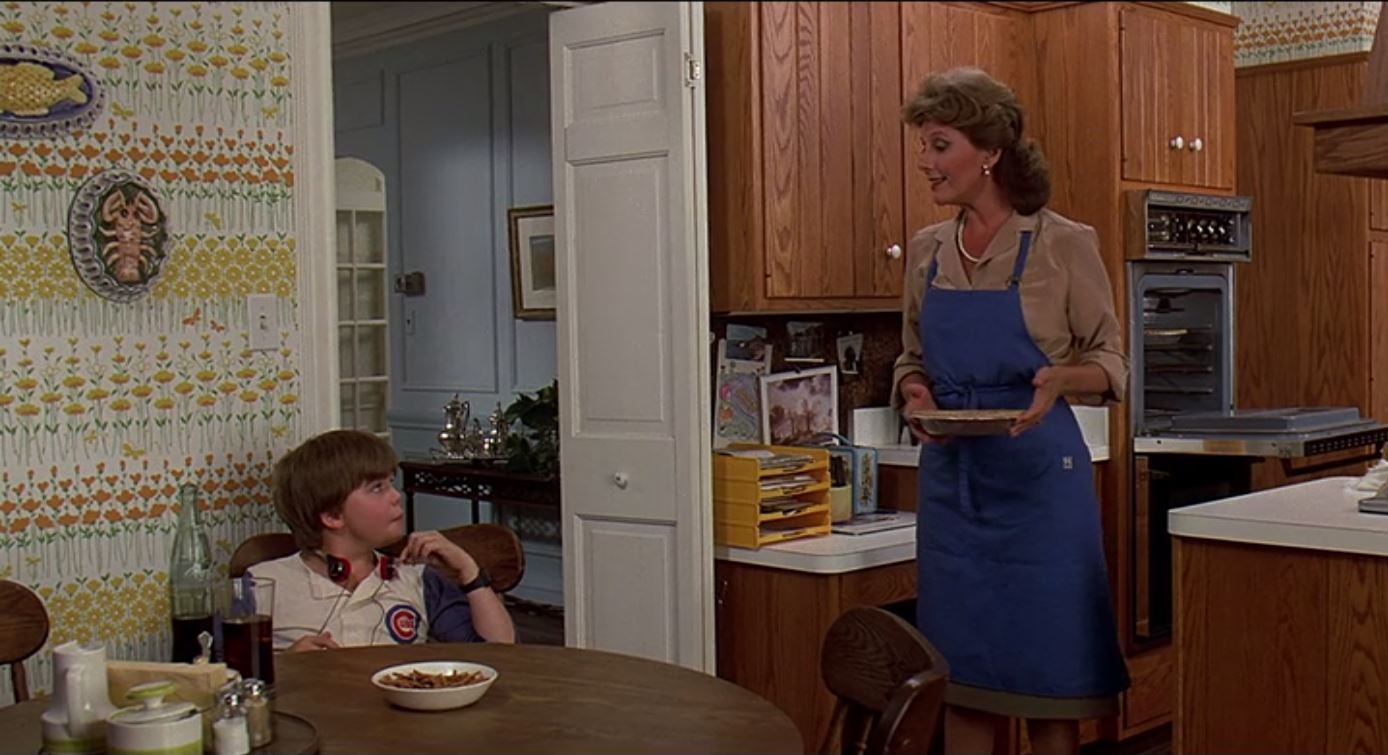 Sixteen Candles kitchen with mom and brother