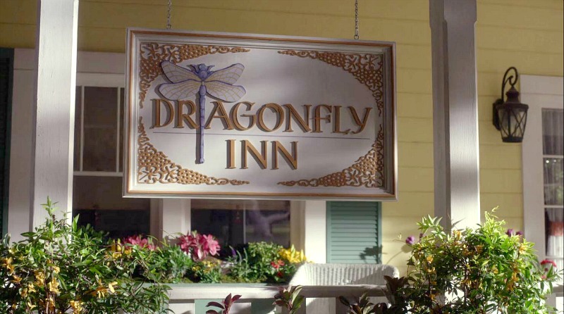 Dragonfly Inn sign on front porch