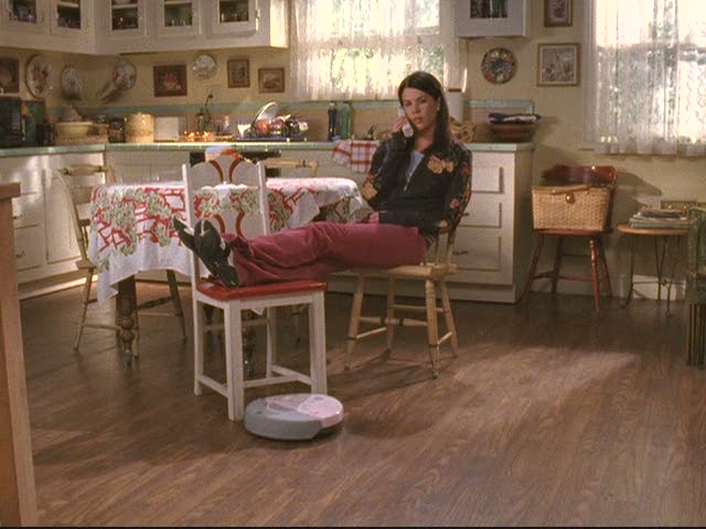 lorelais-house-kitchen hardwood floor during original series