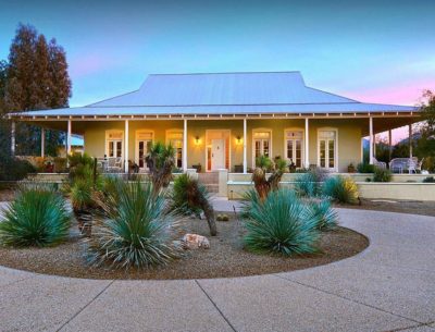 A Colorful Australian-Style Farmhouse For Sale in Arizona