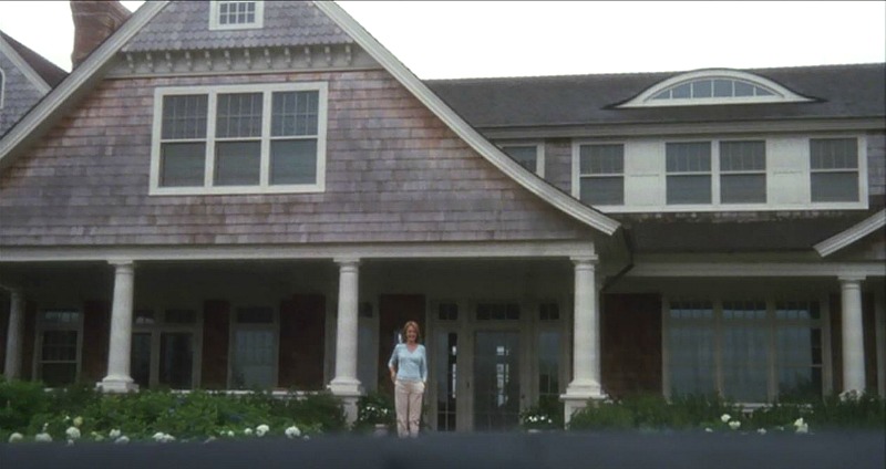 Diane Keaton on front porch of Something\'s Gotta Give movie beach house