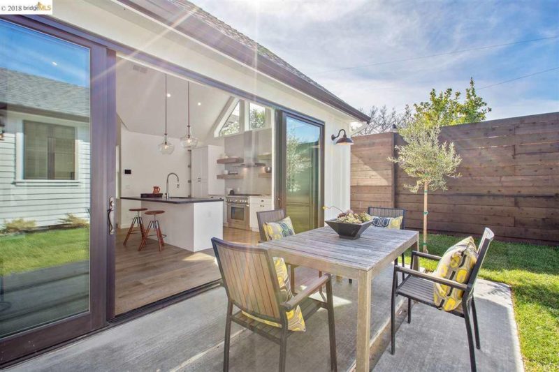 Back patio with table and chairs