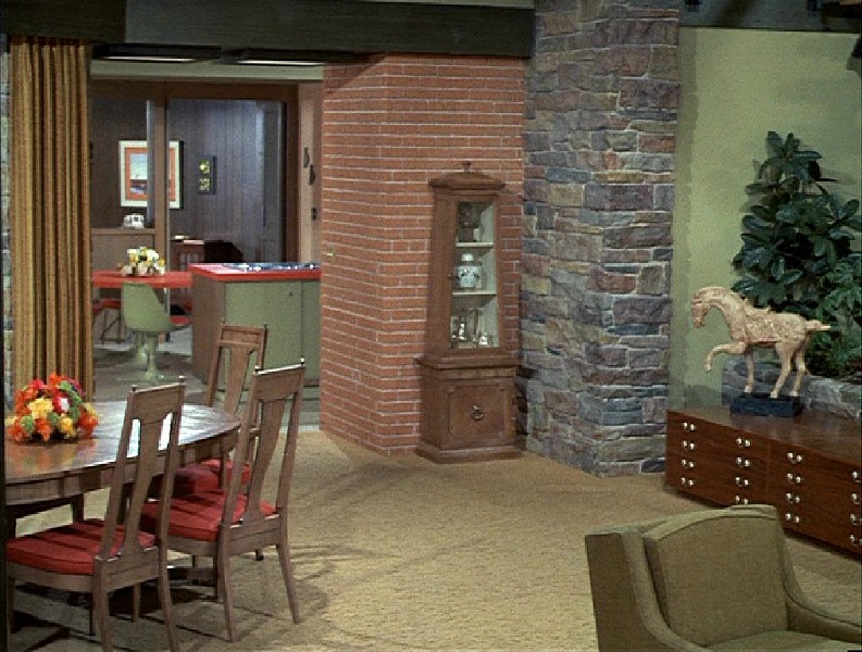 Brady Bunch House eetkamer