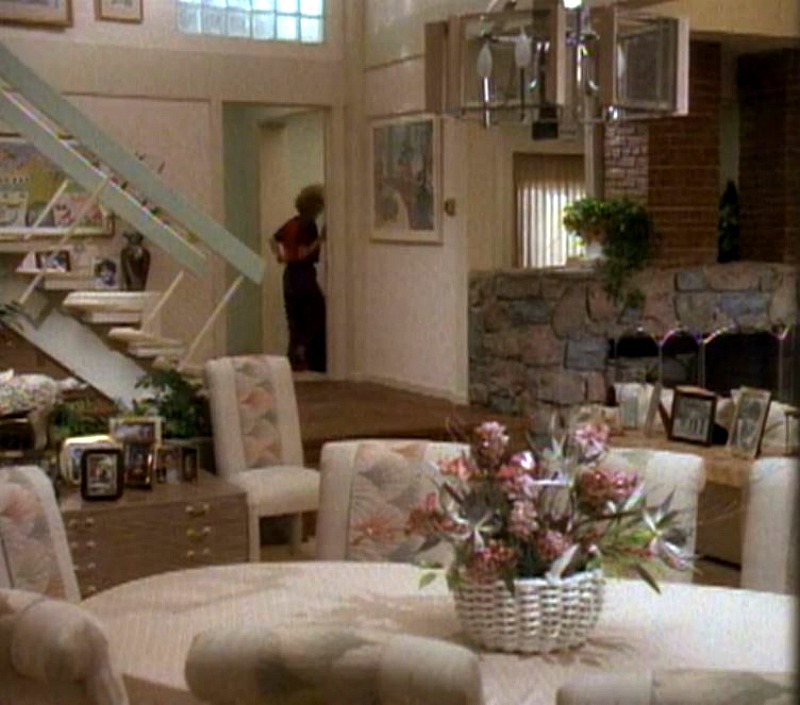 The Brady Bunch House: The Story Behind The Sets Of A Classic Sitcom ...