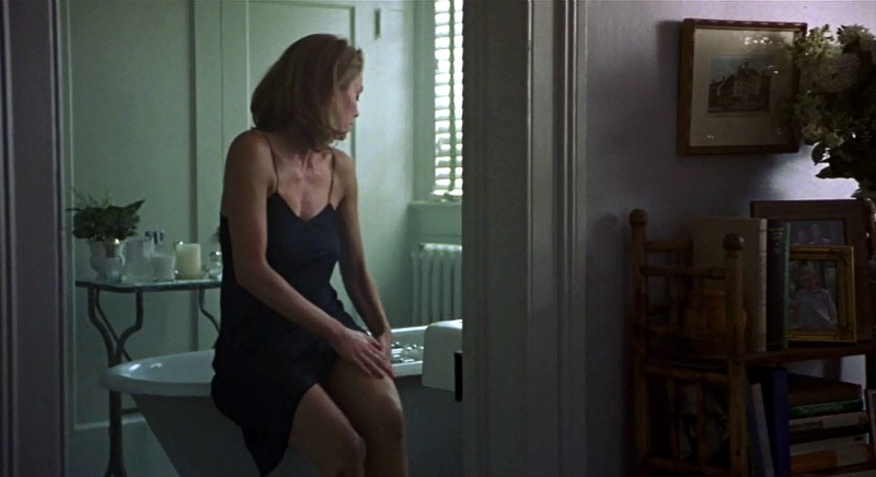 Diane Lane bathtub Unfaithful movie