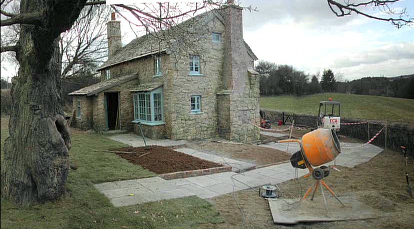 How They Built Rosehill Cottage For The Holiday Hooked On Houses