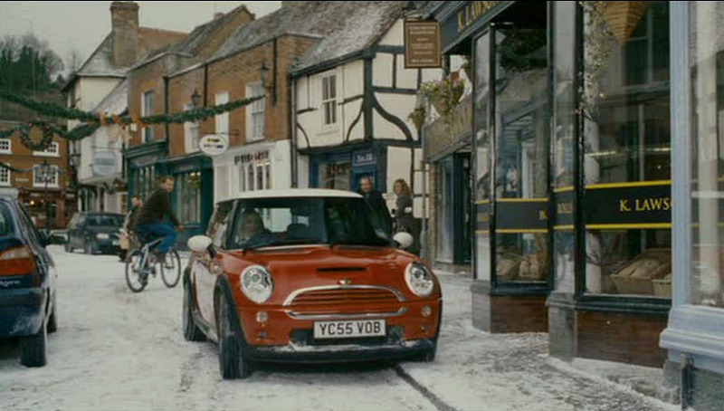 Cameron Diaz driving red car The Holiday