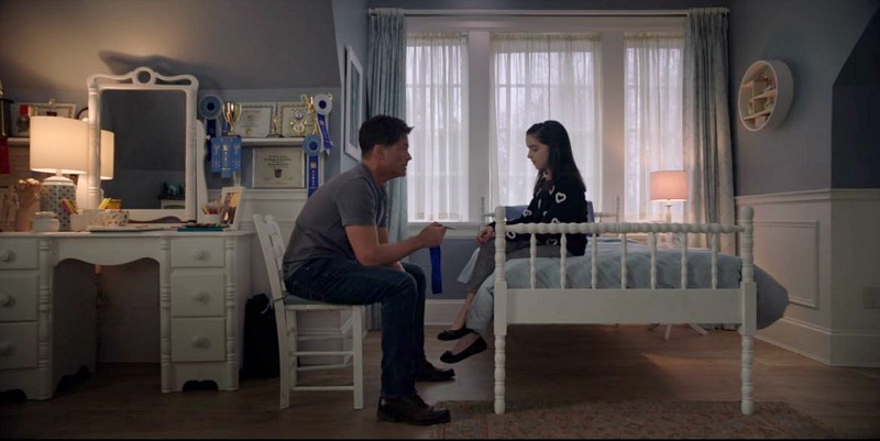 Rob Lowe sitting beside daughter\'s bed in Bad Seed movie house