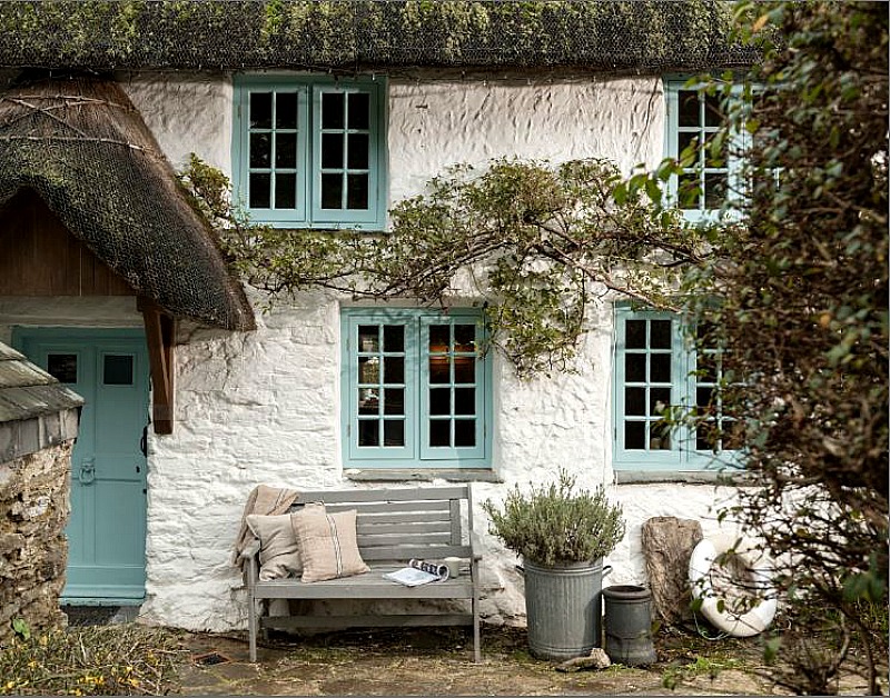 Under The Rose Cottage A 17th Century House To Rent In Cornwall