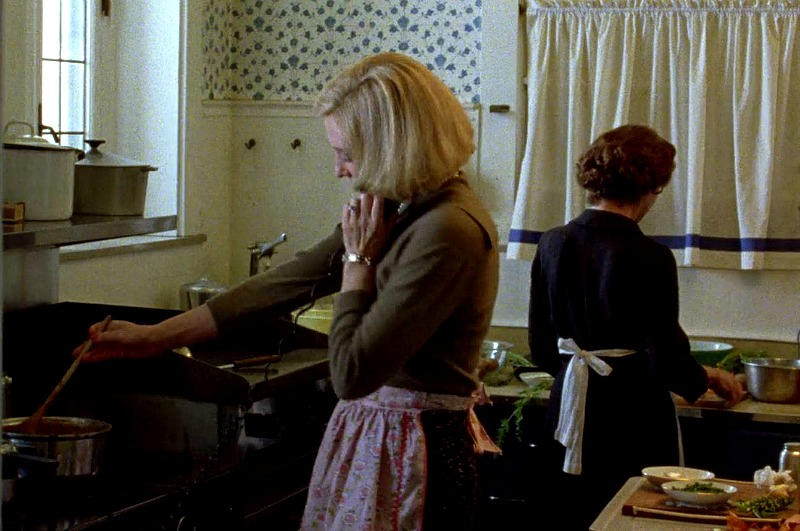 Cate Blanchett cooking in the movie "Carol"