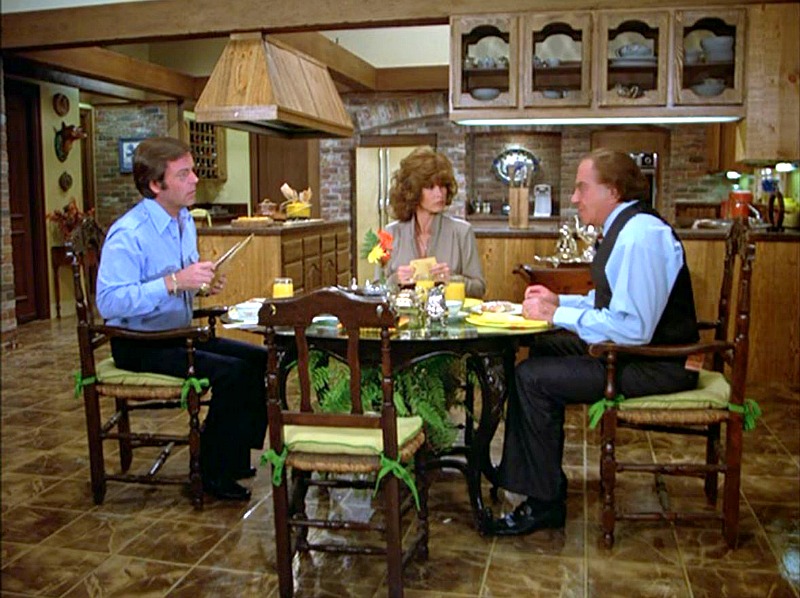The Hart to Hart kitchen table
