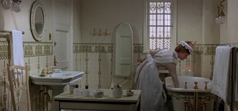 My Fair Lady movie sets Eliza's bathroom