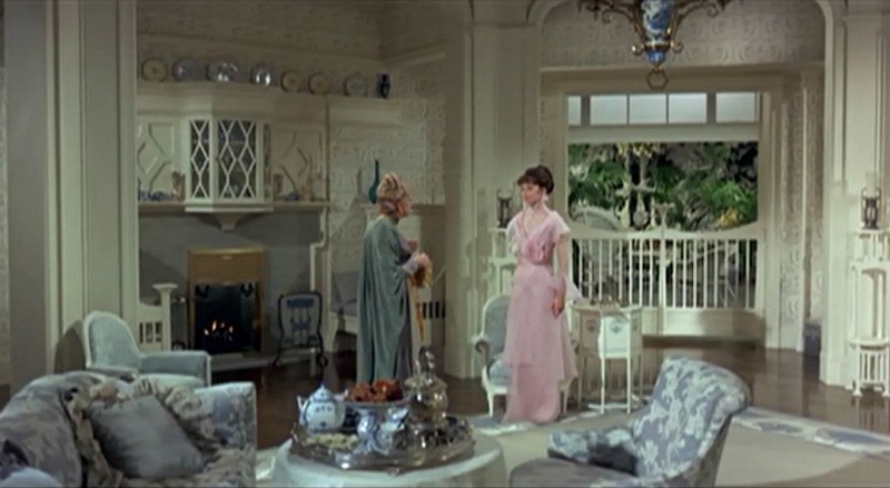 Screenshot of Mrs. Higgins\' house in My Fair Lady movie