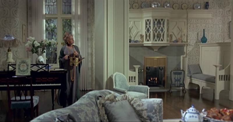 Mrs. Higgins\' house in My Fair Lady movie