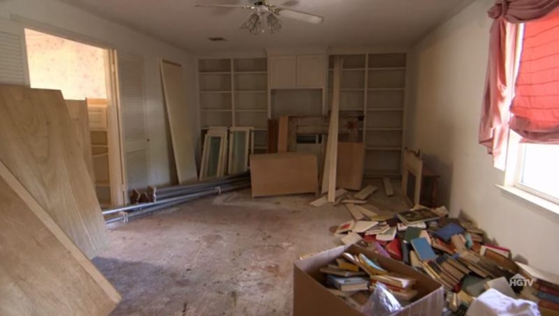 living room before remodel