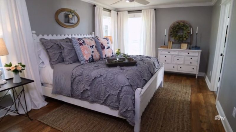 primary bedroom in carriage house