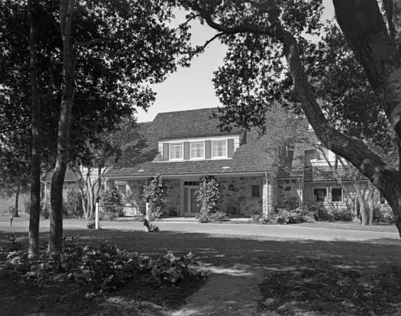 House Beautiful photo of Amber Hills Estate 1944