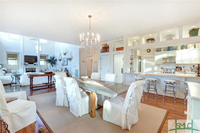 Dining room with slipcovered chairs