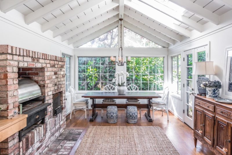 Sunroom with vaulted ceiling