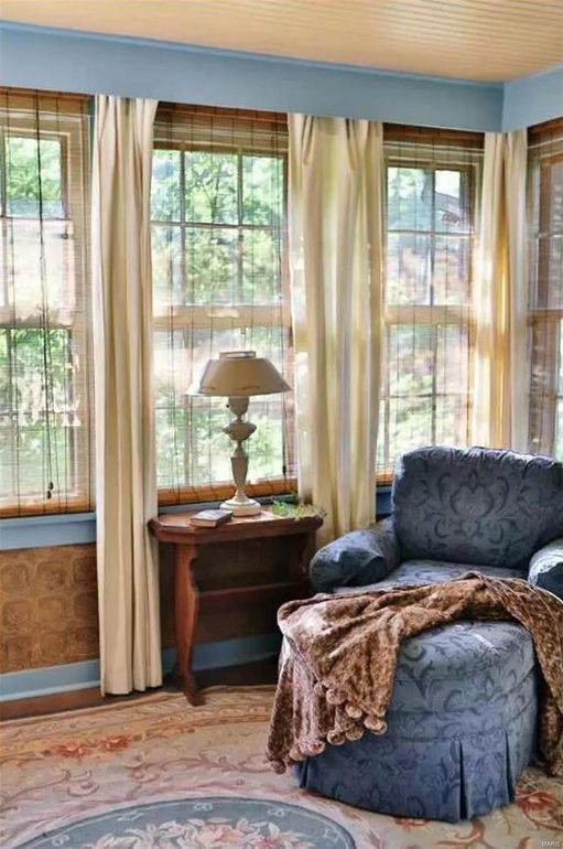 Blue chair and side table with lamp