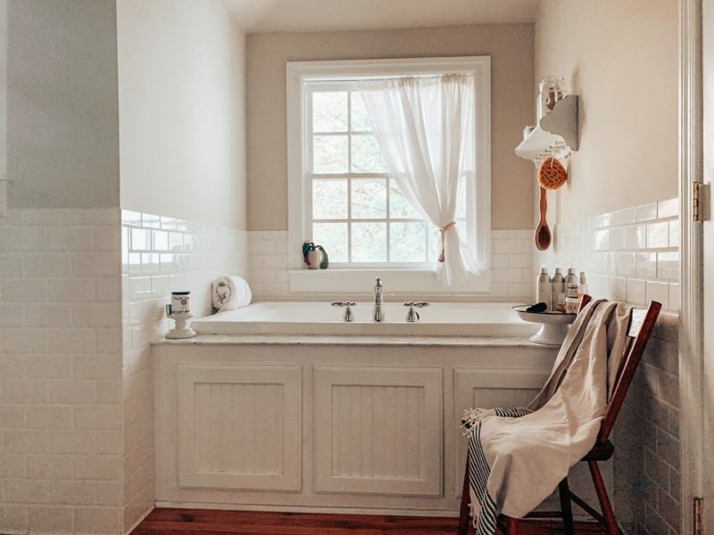 Bathroom tub and window