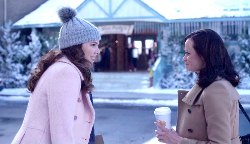 Lorelai and Rory outside Patty's Girlmore Girls