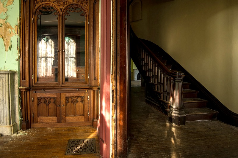 staircase in front entry hall