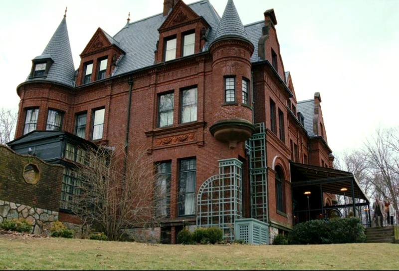 Mystery Solved Harlan Thrombey's Mansion in "Knives Out" Hooked on