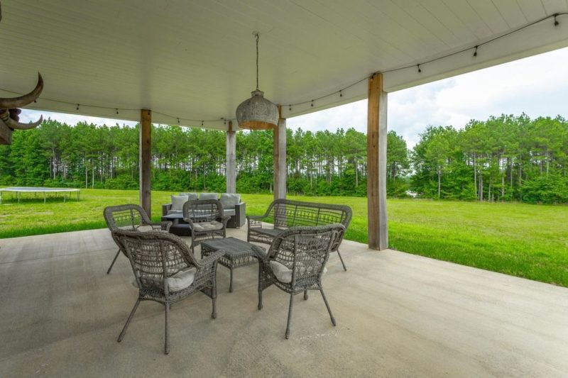 covered farmhouse patio