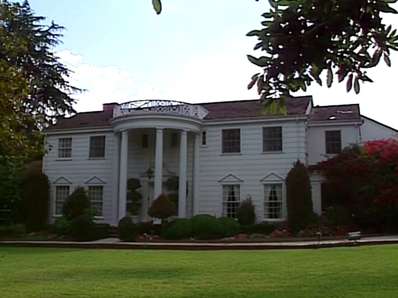 a-look-back-at-the-house-from-the-fresh-prince-of-bel-air-hooked-on-houses