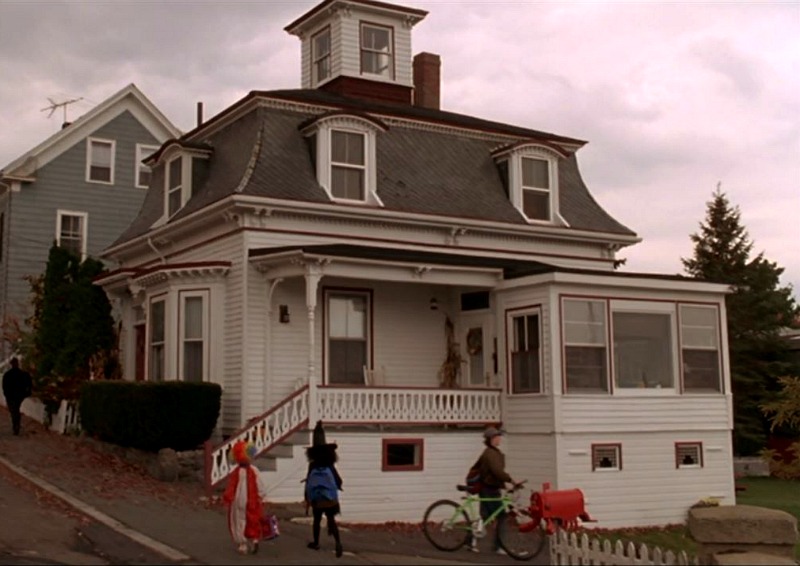 hocus-pocus-the-witches-house-and-other-filming-locations-hooked-on-houses