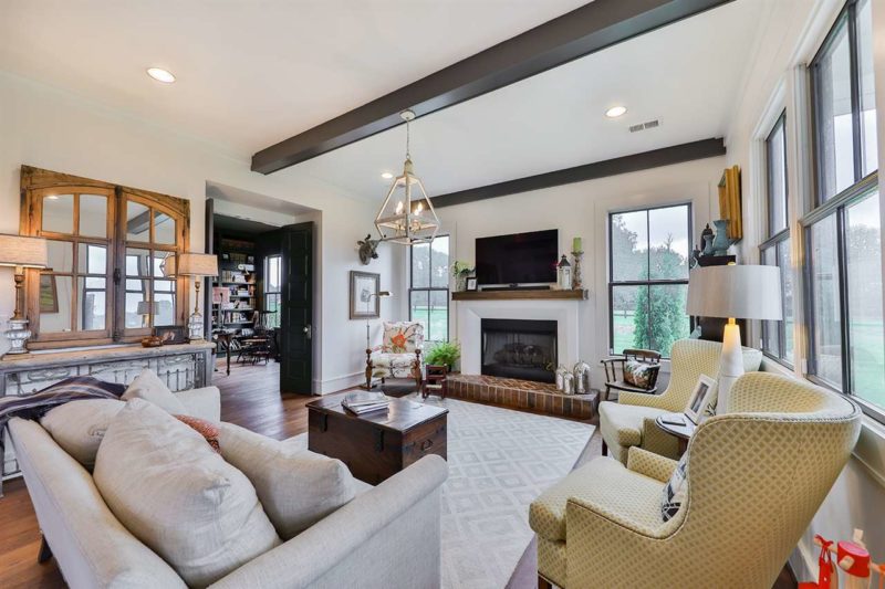 farmhouse family room