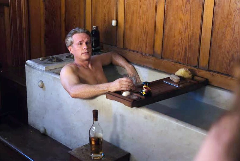 Cary Elwes in the castle tub