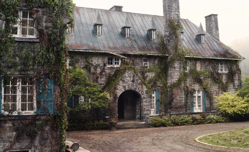 exterior of haunted house on Ghosts